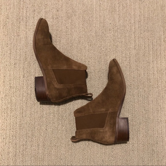 Steve Madden Dover Chelsea Bootie - Picture 4 of 4